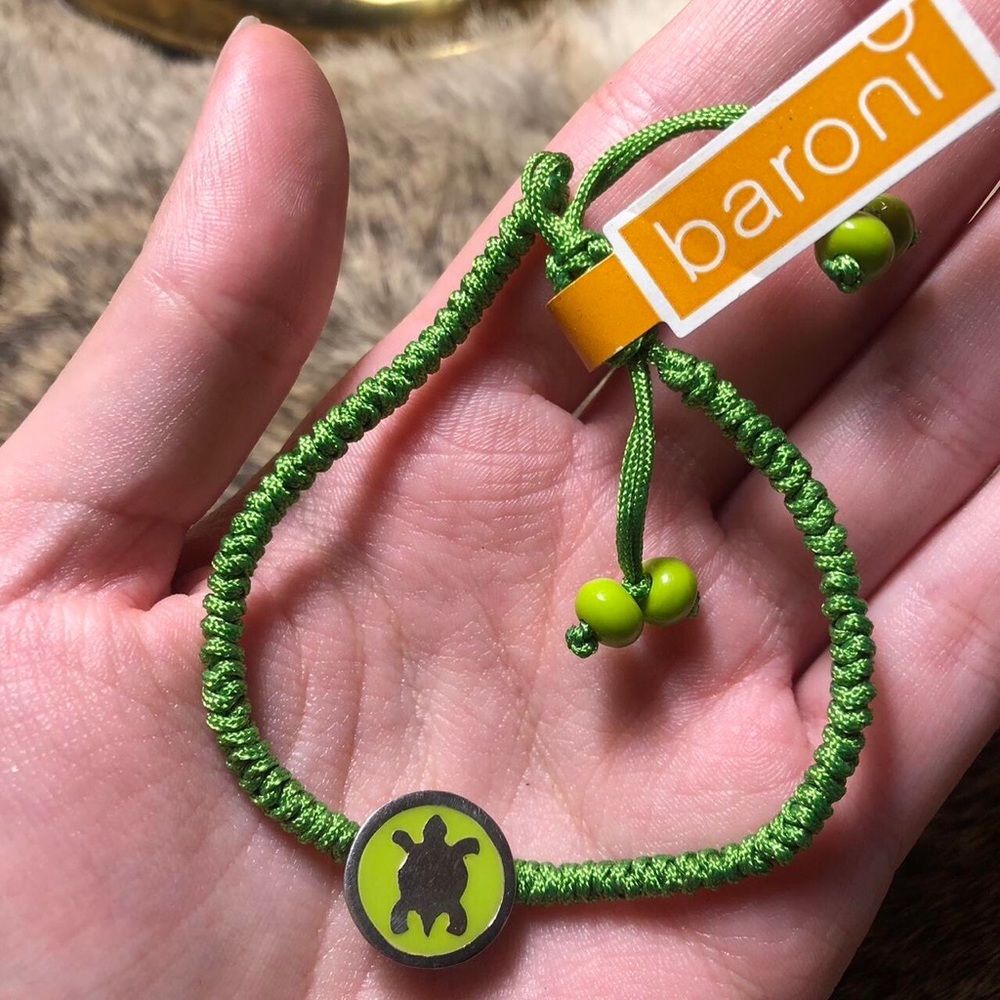 Baroni silver toned green sea turtle charm bracelet